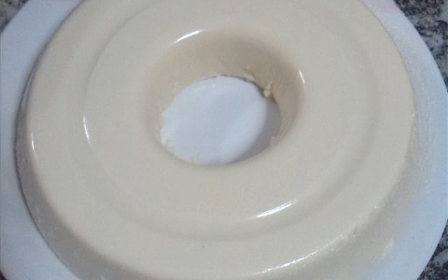 Pudim gelado de maria-mole