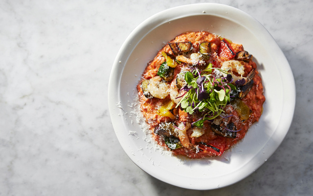 Risoto nutritivo de berinjela e tomate