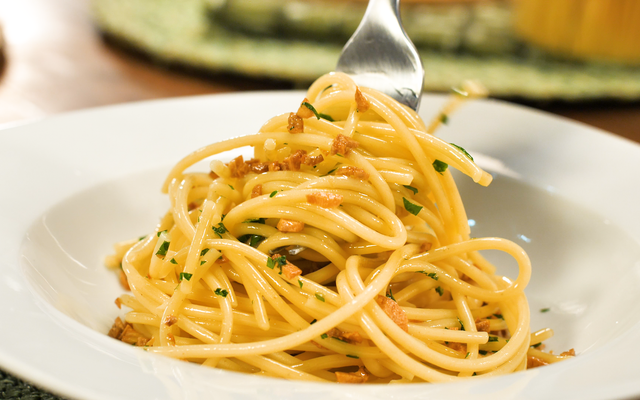 Macarrão ao alho e óleo simples