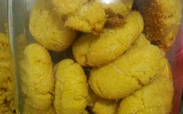 Biscoito de fubá com coco