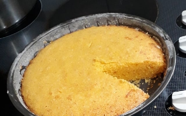 Bolo de milho (com farinha de polenta)