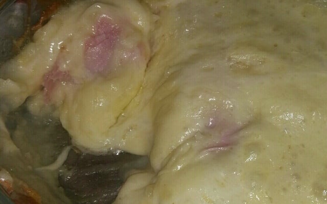 Purê de batata com recheio de queijo e presunto