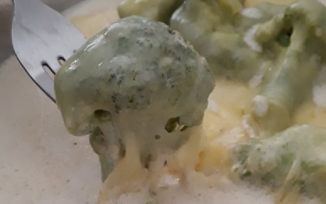 Brócolis ao creme de leite