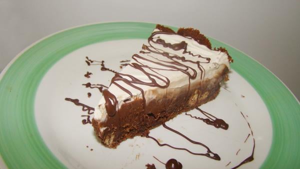 Torta mousse de chocolate com chantilly