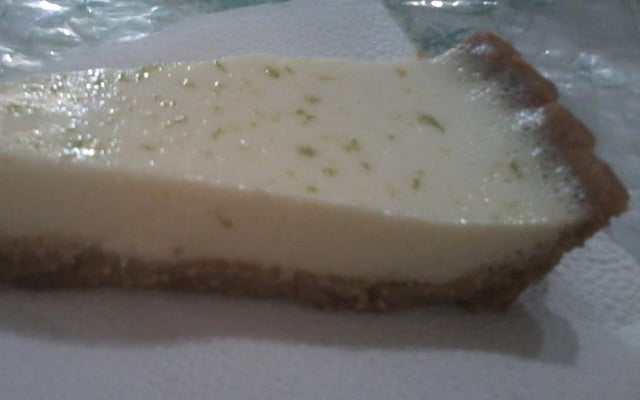 Torta de limão (simples, fácil, rápida e sem ir ao forno)