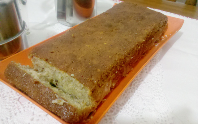 Pão de banana com castanha-do-pará