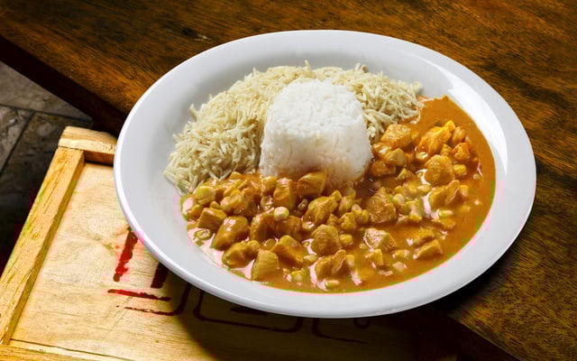 Estrogonofe com catchup e mostarda amarela