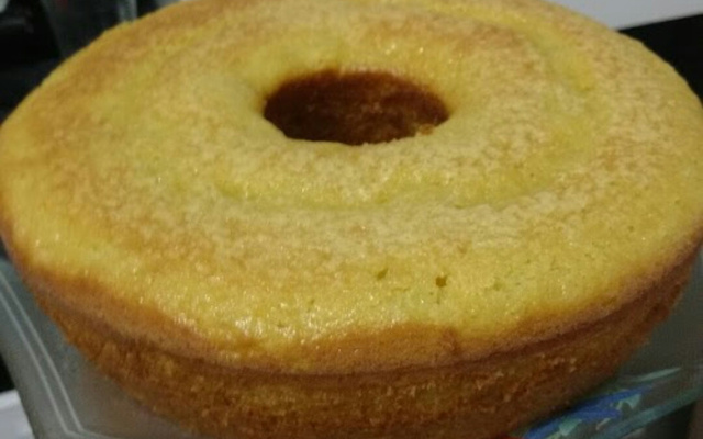 Bolo de laranja molhadinho