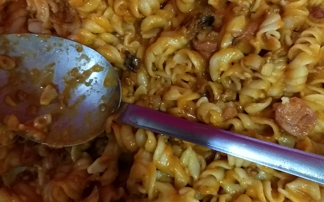 Macarrão na pressão com carne moída