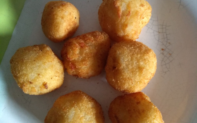 Bolinho de arroz com massa de batata da Adriene