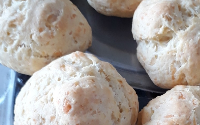 Pão de queijo sem ovo e sem polvilho