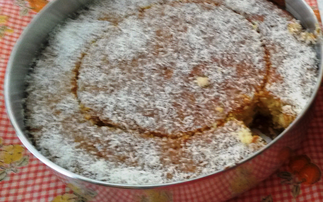 Bolo simples de iogurte