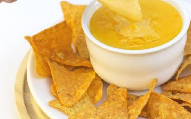 Molho cheddar para nachos