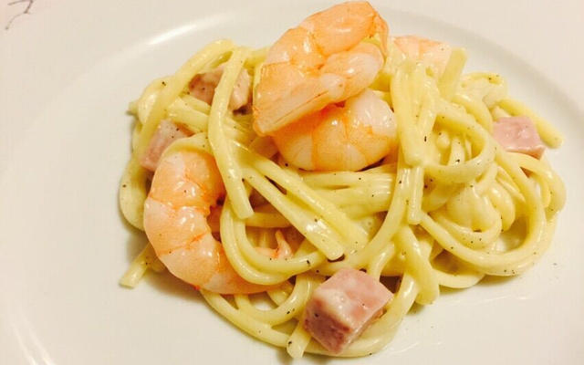 Linguini de camarão ao molho branco
