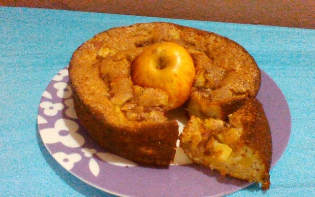 Bolo de banana e maçã