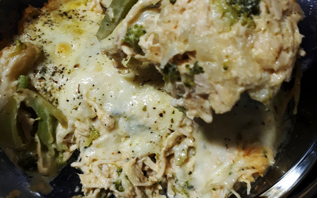 Fricassê de frango com brócolis