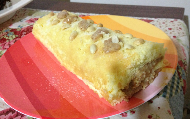 Rocambole de amendoim