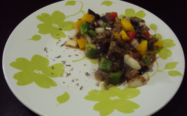 Antepasto delicioso de berinjela