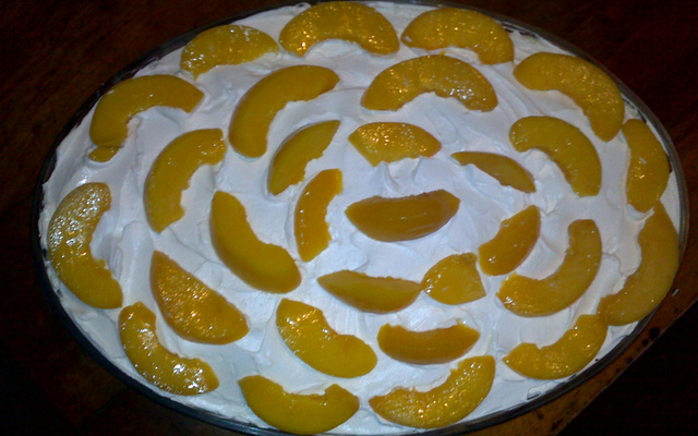 Pavê de pêssego com bis