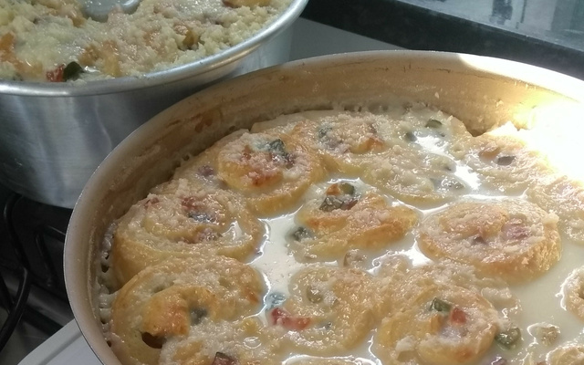 Rosca de frutas cristalizadas com uva passas