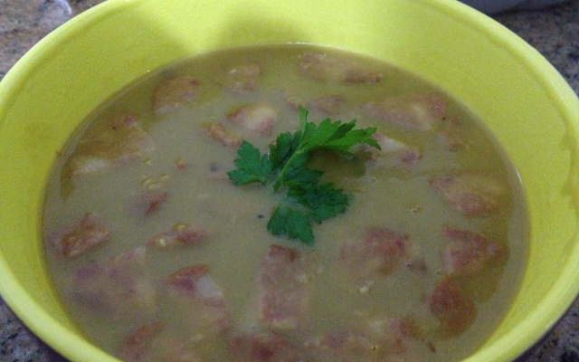 Sopa de ervilha da bia