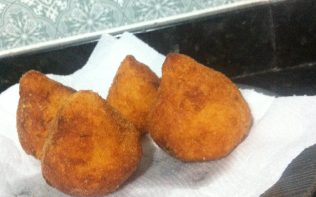 Coxinha de batata e trigo