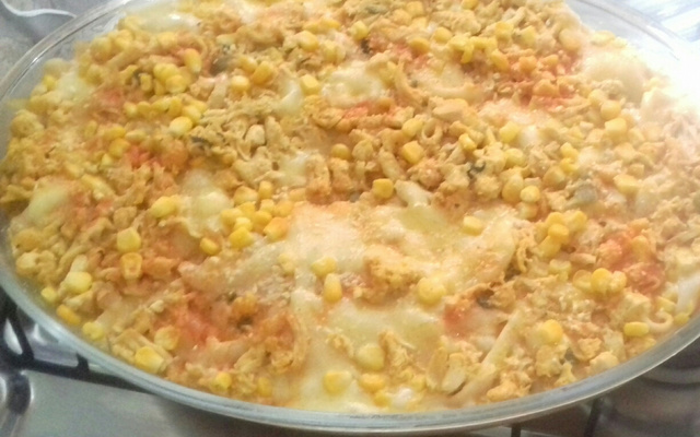 Macarronada de frango com creme de leite