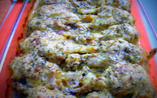 Frango assado com creme de cebola e maionese