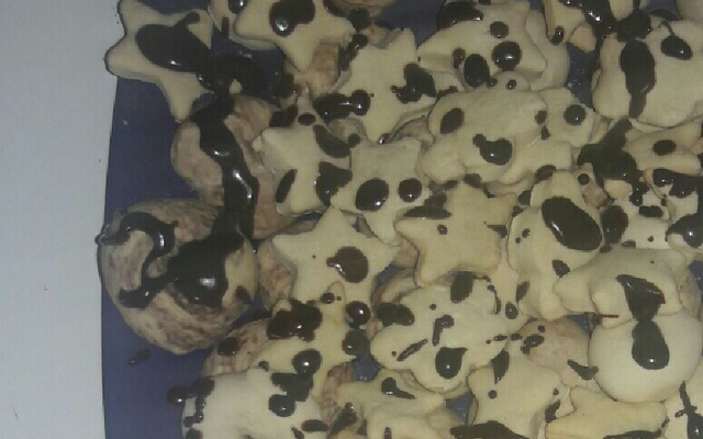 Biscoito bicolor serpentina