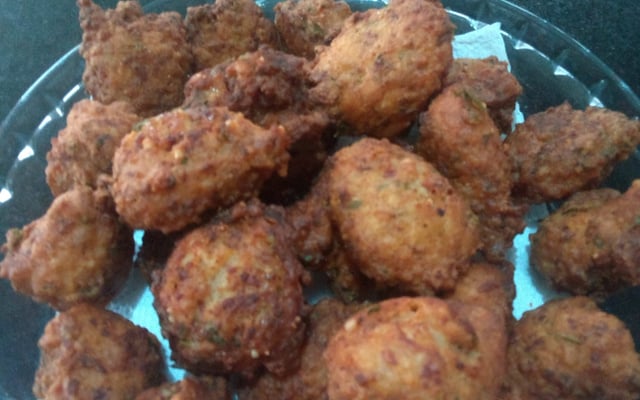 Bolinho de arroz com calabresa