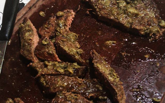 Filé ao molho de manteiga e alcaparras