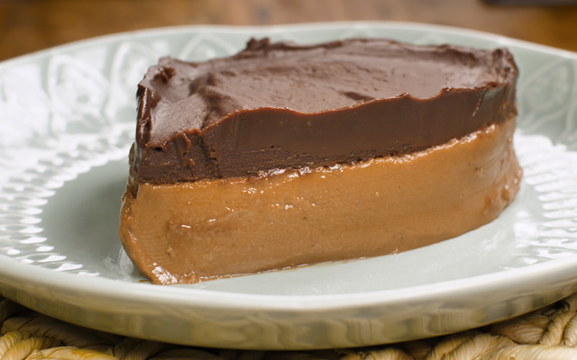 Sobremesa gelada de chocolate