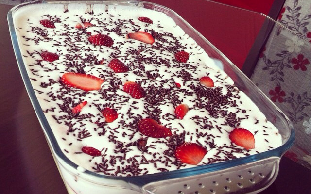 Sobremesa de Morango - Áurea