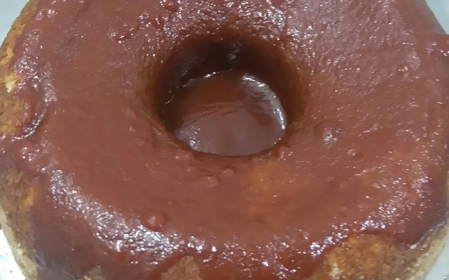 Bolo de fubá com goiabada