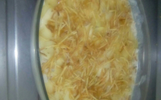 Suflê de frango ao molho branco com legumes