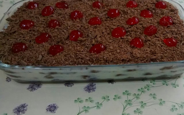 Pavê de bolo pullman de chocolate