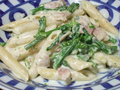 Penne ao molho branco à moda Camila