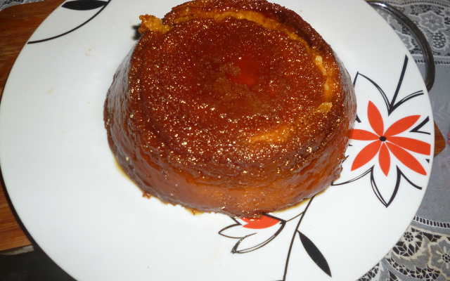 Pudim de pão feito no micro-ondas