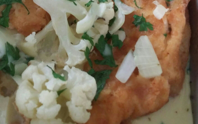 Filé de frango com couve flor ao forno