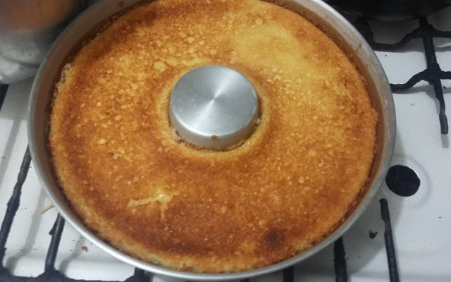 Bolo de aipim cremoso tradicional