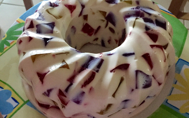 Gelatina colorida sem carboidrato