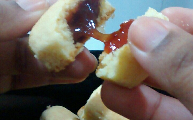 Biscoitinho com recheio de goiabada