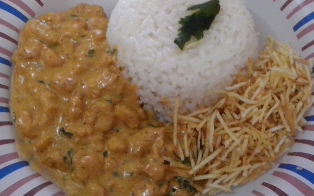 Camarão com requeijão cremoso e creme de leite