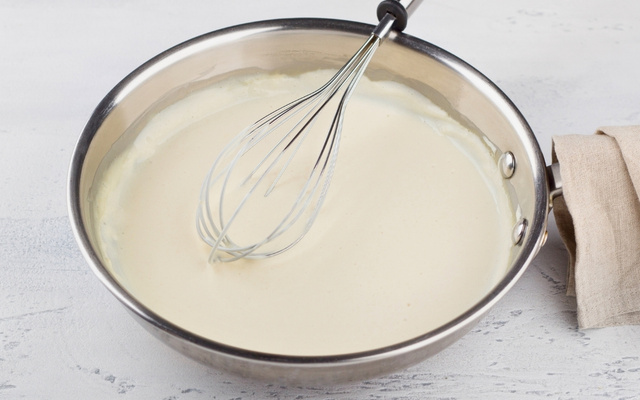 Molho branco sem glúten cremoso com leite integral