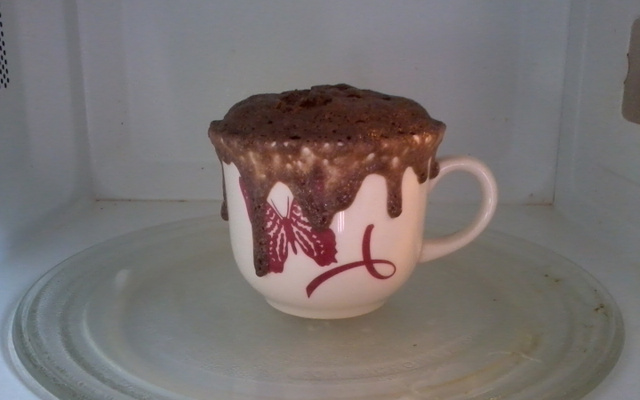 Bolo na caneca fácil