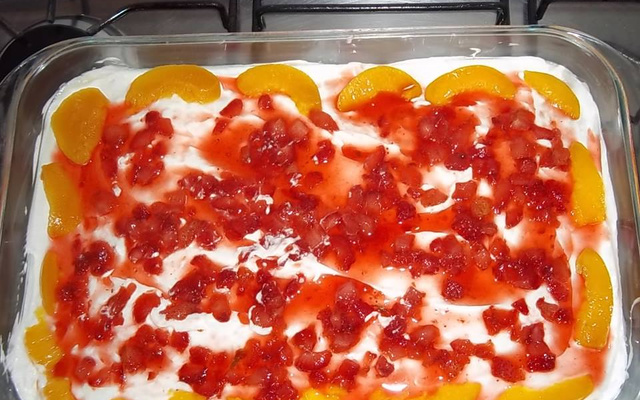 Pavê de morango juju