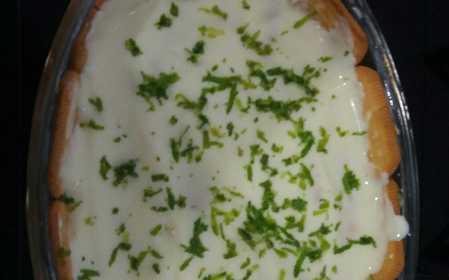 Torta de limão (simples, fácil, rápida e sem ir ao forno)