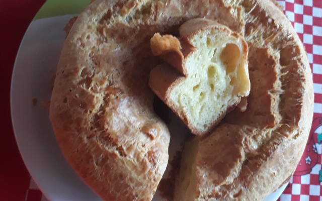 Big pão de queijo