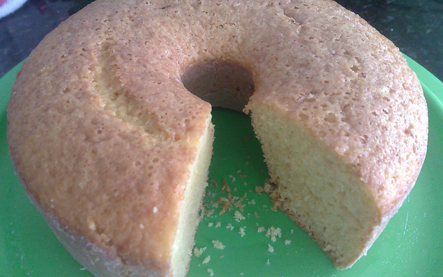 Bolo simples fácil fácil