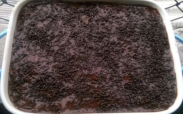 Bolo bombom de prestígio